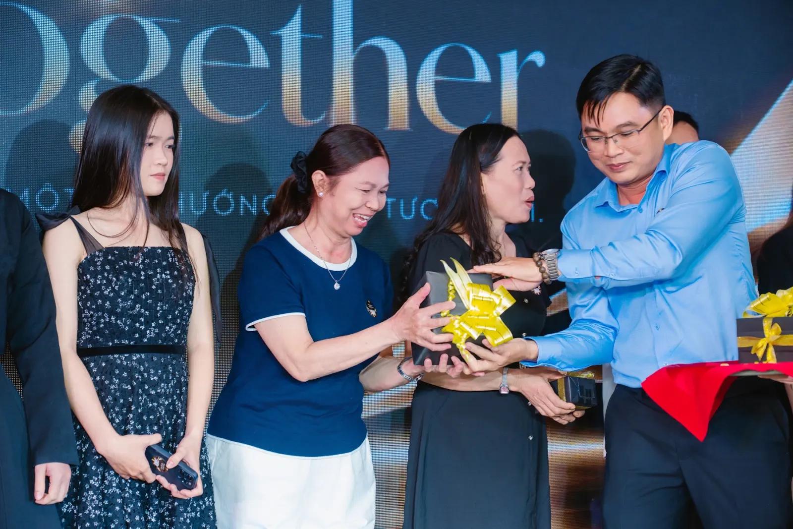 Ra mắt hệ sinh thái nhà hàng Phát Hoàng Gia – Stronger Together – ảnh 20