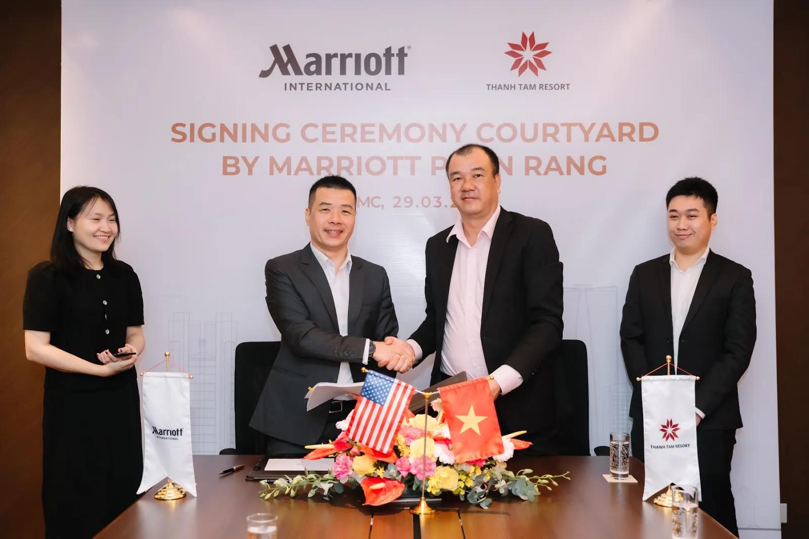 Ra mắt & ký kết